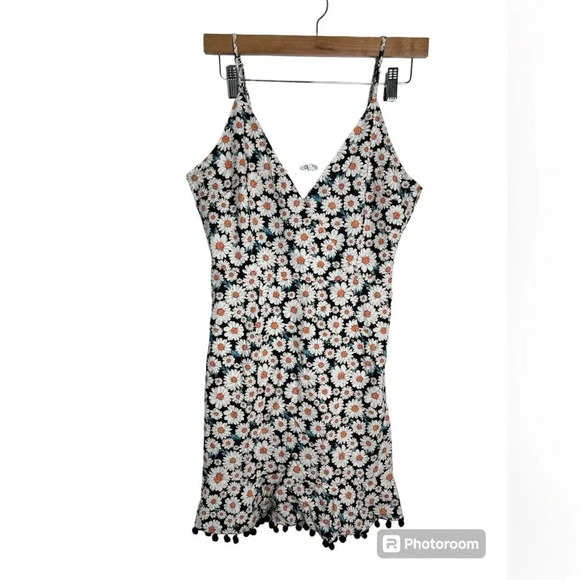 THML Flirty Daisy Dress with Pom Pom Hem Line Women’s Size Medium - Picture 3 of 7